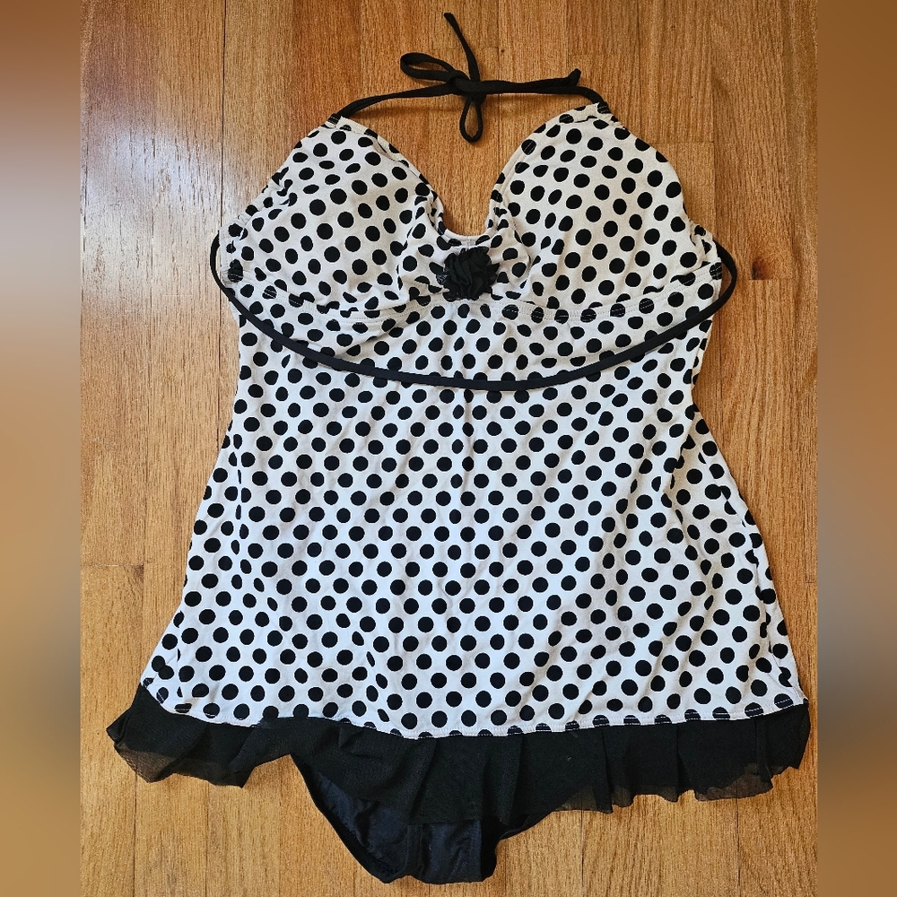 Kenneth Cole Black & White Polka Dot Halter Swimdress NWT Size XL